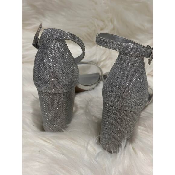 Bandolino Silver Shimmer Block Heel Sandals Size 7.5 - Picture 5 of 8